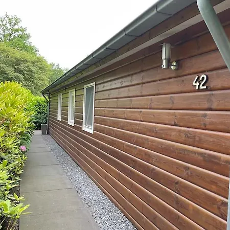 Feriehus Ruime En Comfortabele Aan Bosrand Lage Mierde