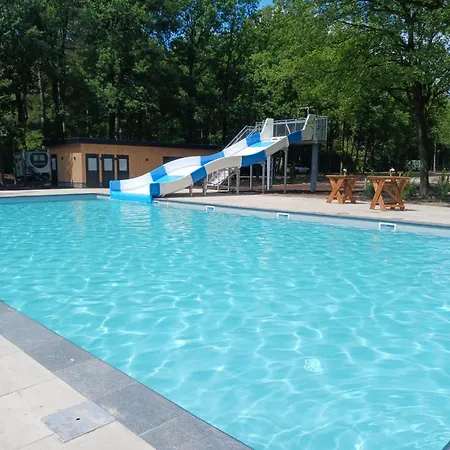 Hébergement de vacances Ruime En Comfortabele Aan Bosrand *