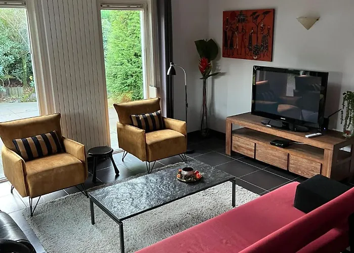 Hébergement de vacances Ruime En Comfortabele Aan Bosrand Lage Mierde