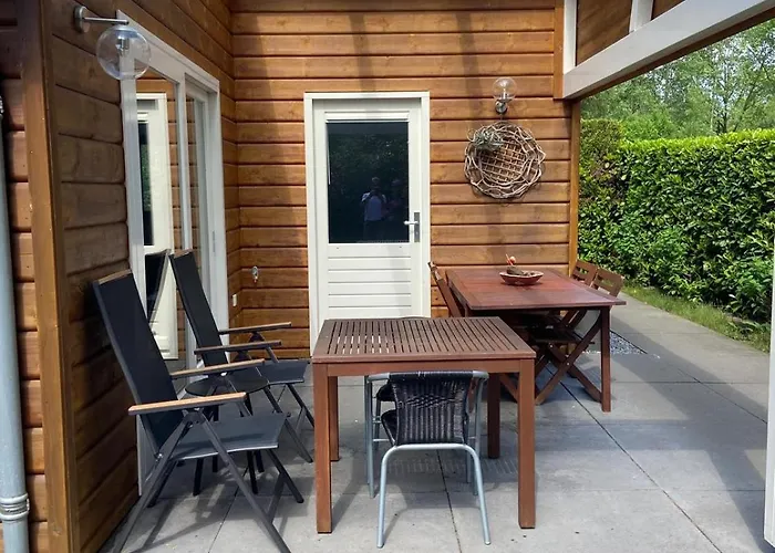 Ruime En Comfortabele Aan Bosrand Hébergement de vacances Lage Mierde